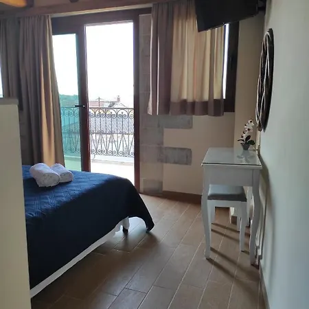Castello Casa * Perivólia