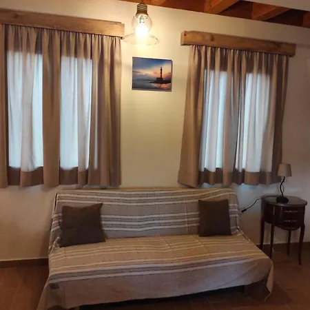Castello Casa Tatil Evi